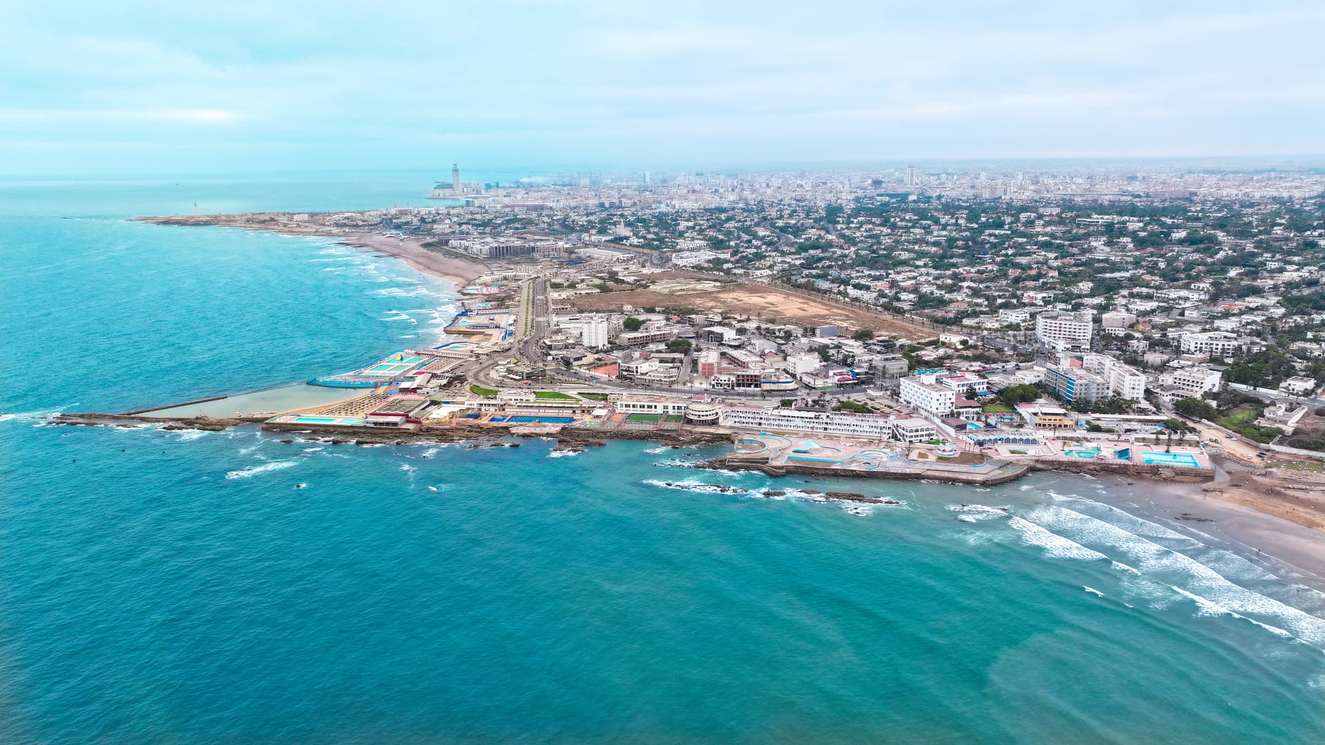 La Corniche — view 2