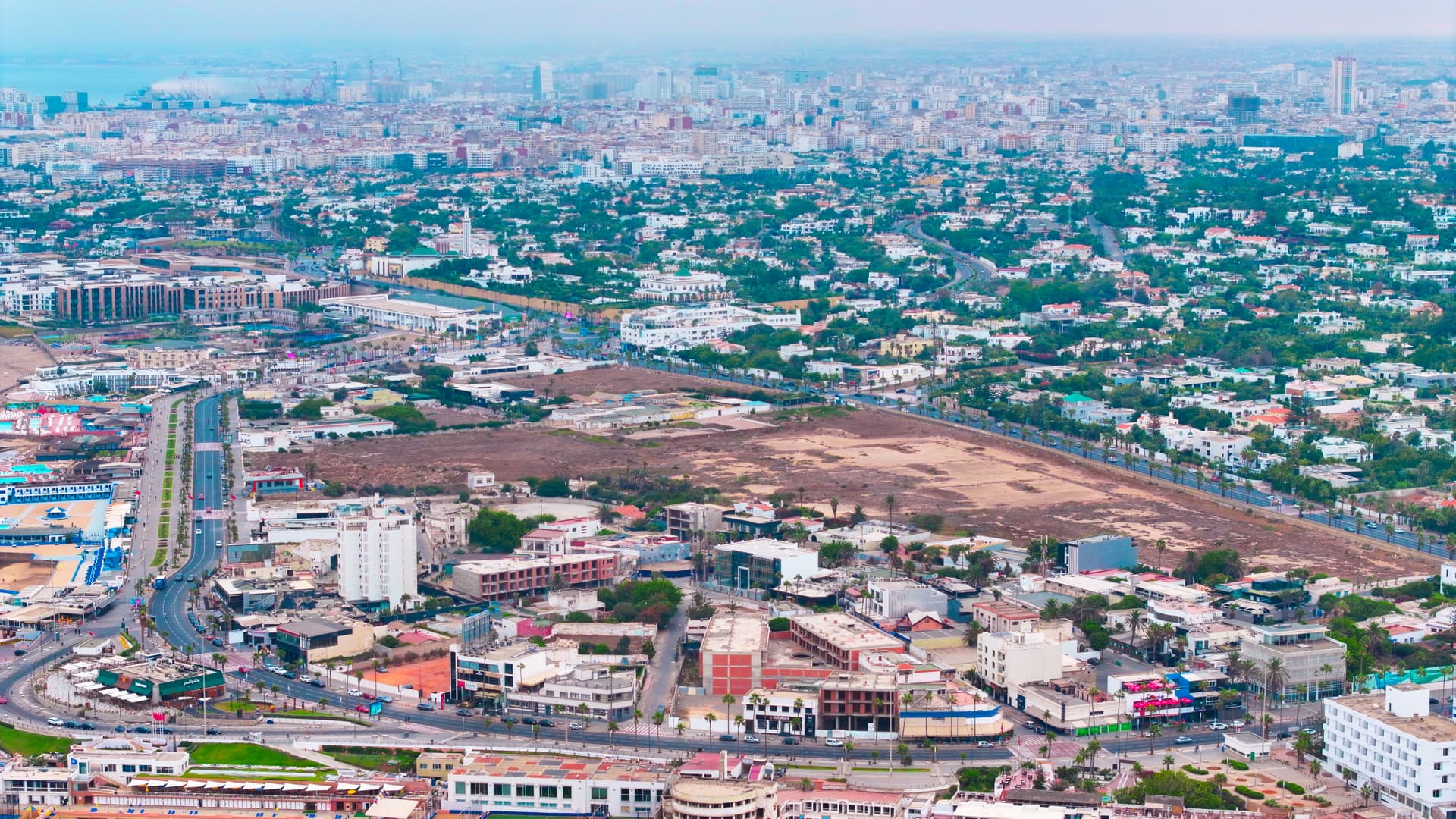 La Corniche — view 3
